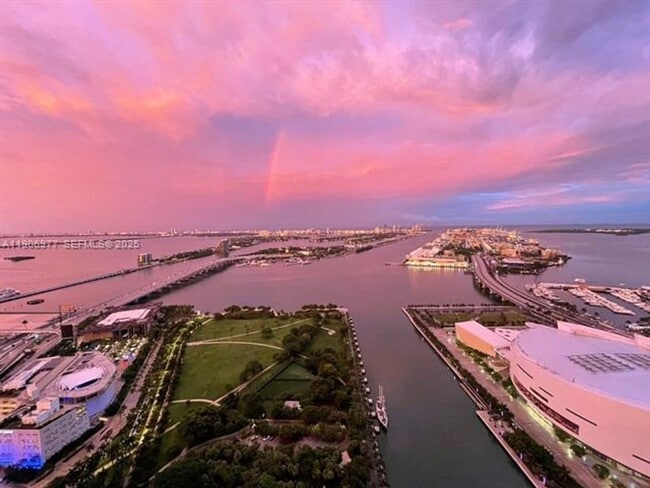 Photo - 900 Biscayne Blvd Unidad 900 Biscayne Blvd 5005