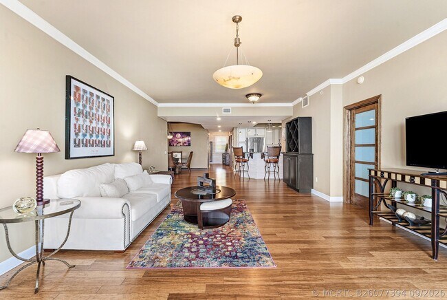 2650 Lake Shore Dr Unit 401