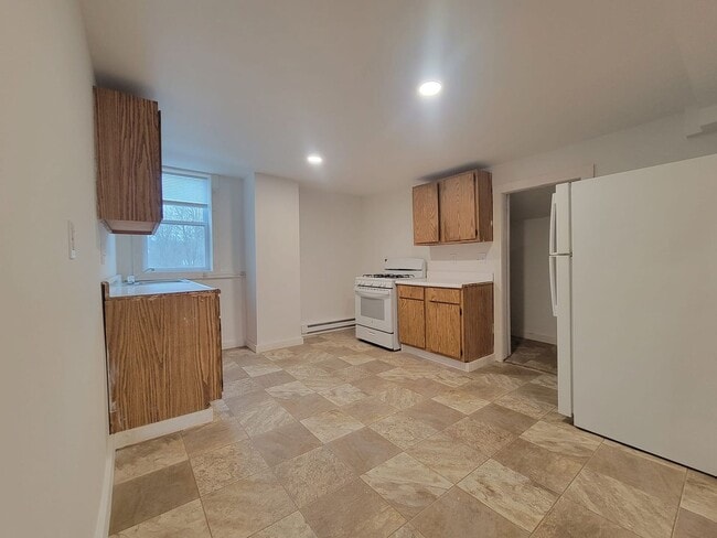 Photo - 510 N Albany St Unit APT #2