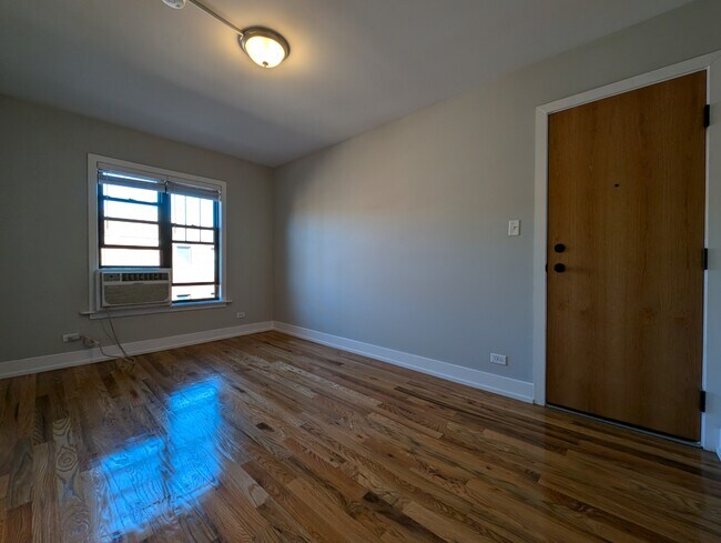 Photo - 908 W George St Unit 2904-L1