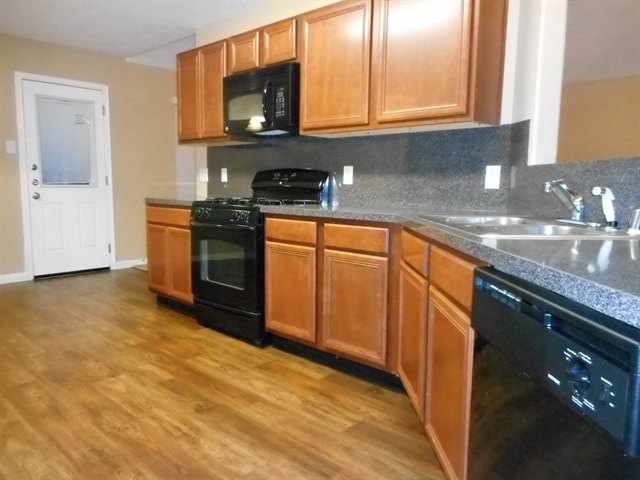 Photo - 8302 Hardy Elm St