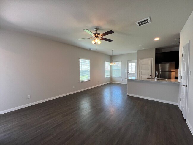 Photo - Luxury 3/2 Duplex in Seguin, Texas