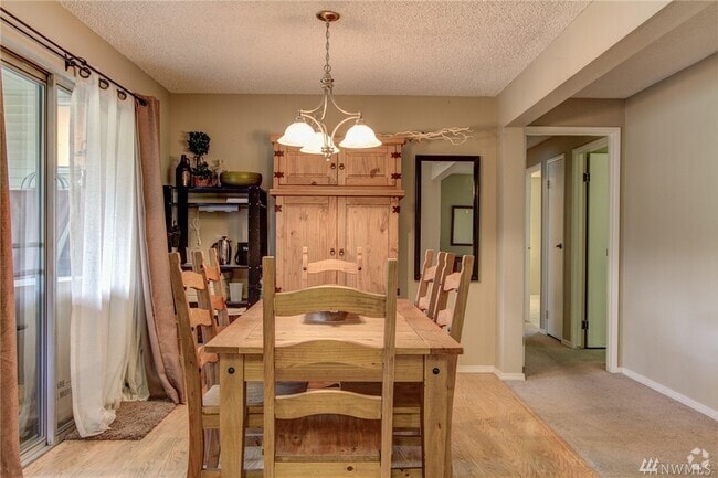 Building Photo - 17207 NE 45th St Unit #76 Rental