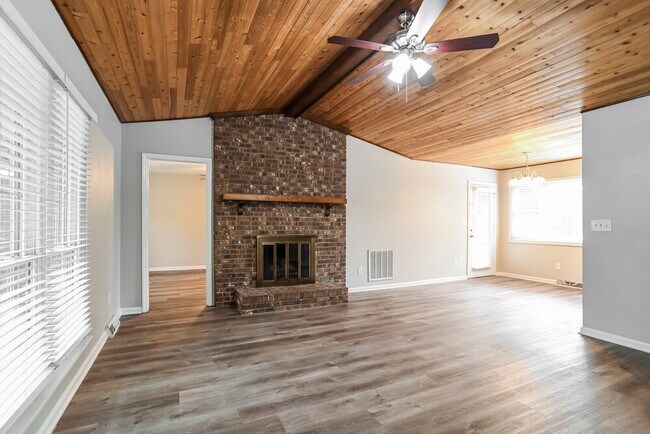 Photo - 8007 Marcus Ln