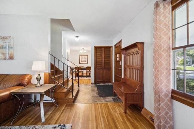 Photo - 10527 Morgan Ave S