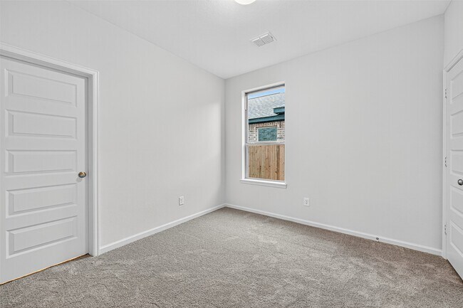 Photo - 5019 Bowen Pr Dr