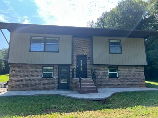 Building Photo - 4001 Island Home Pike Unit 1