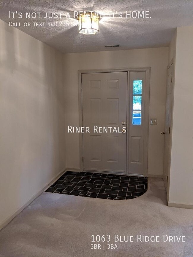 Photo - 1063 Blue Ridge Dr