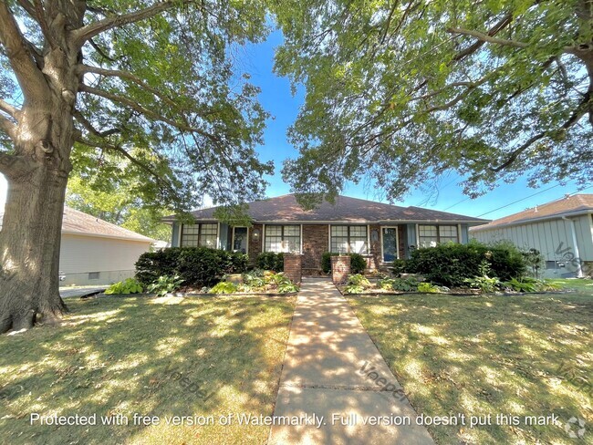 Building Photo - COMING SOON! 3 Bedroom 1.5 Bath in Blue Sp... Rental