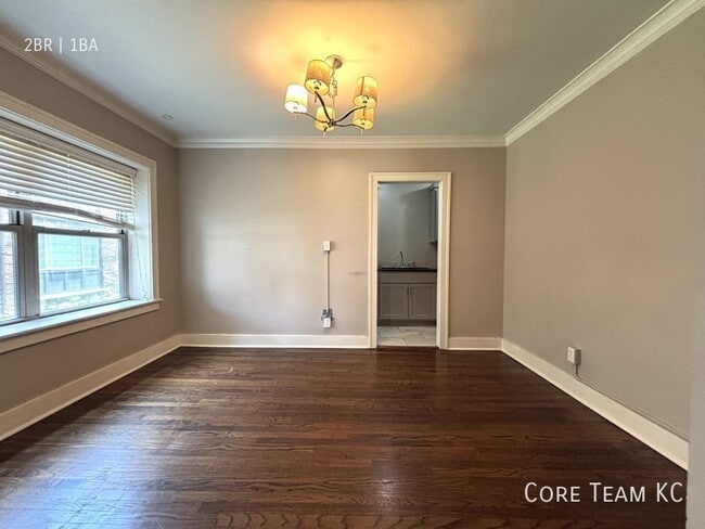 710 W 48th St Unit 105