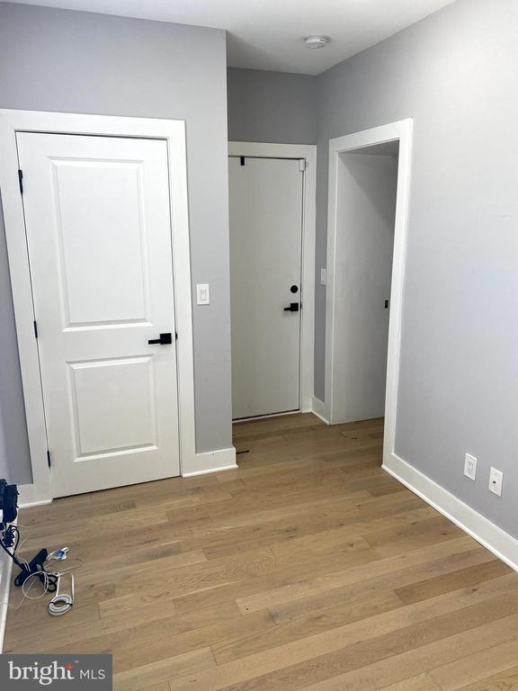 1219 Queen St NE Unit 1