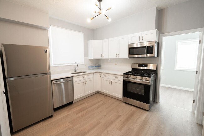 Building Photo - 45 Morris St Unit 2