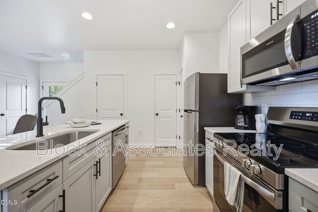 Photo - 2813 Wilcox Pl