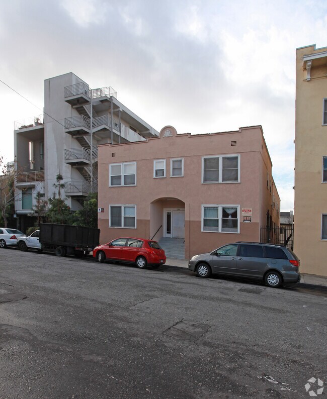 1344 West 4th St. Los Angeles, CA 90017 - 1344 West 4th St. Los Angeles, CA 90017 Apartment Unit 1A