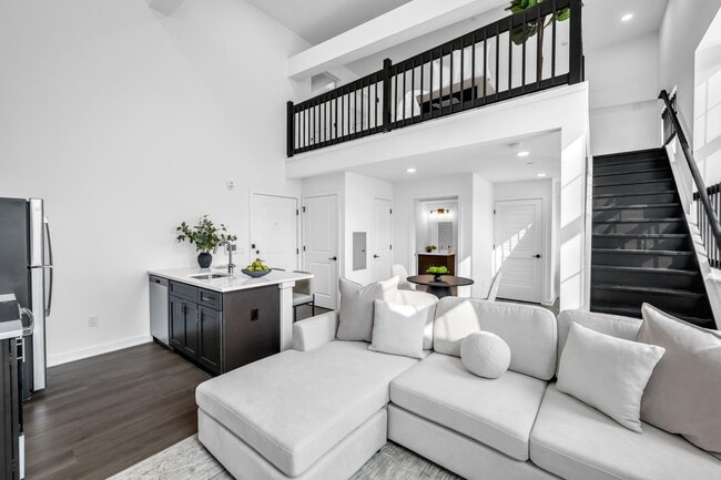 Photo - 315 Railroad Ave Unidad 114