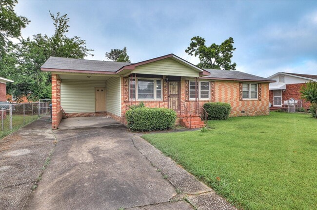 Photo - 116 E Walker St