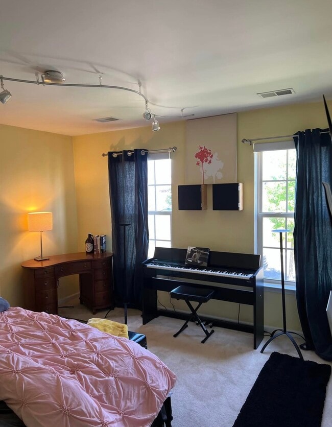 spare bedroom