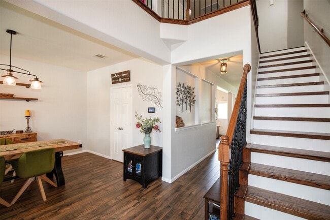 Photo - 2110 Stonehollow Ct