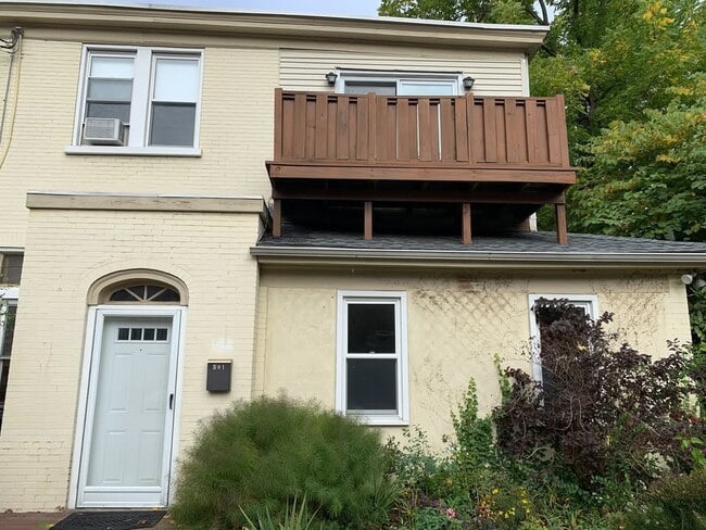 Photo - 501 W 21st St Unit B