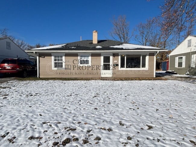 Building Photo - 1008 E Fischer St