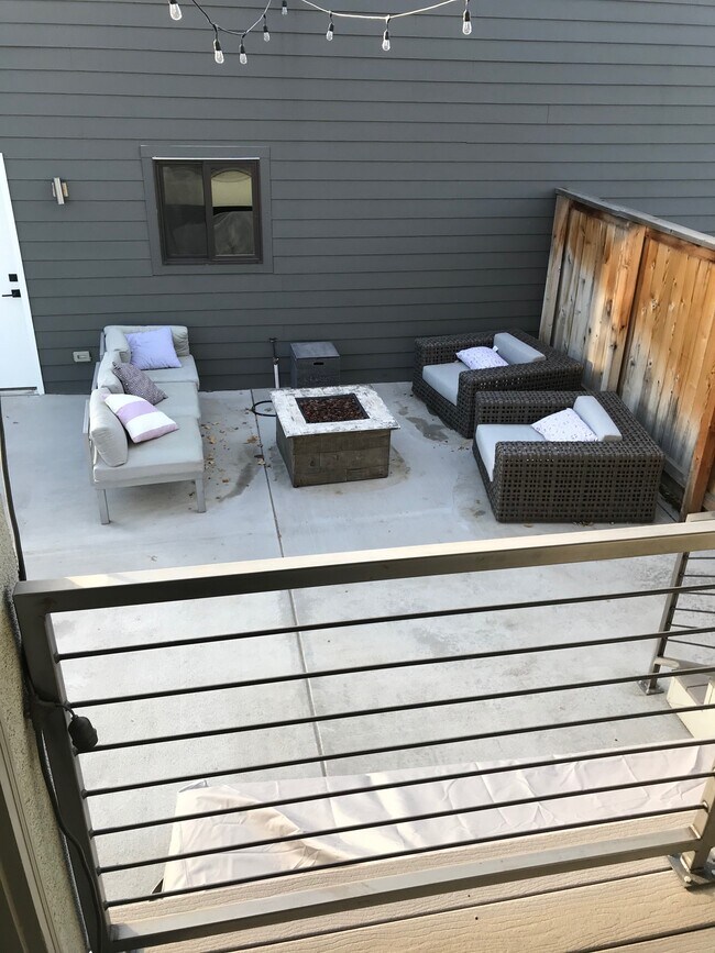 Photo - 1555 Julian St