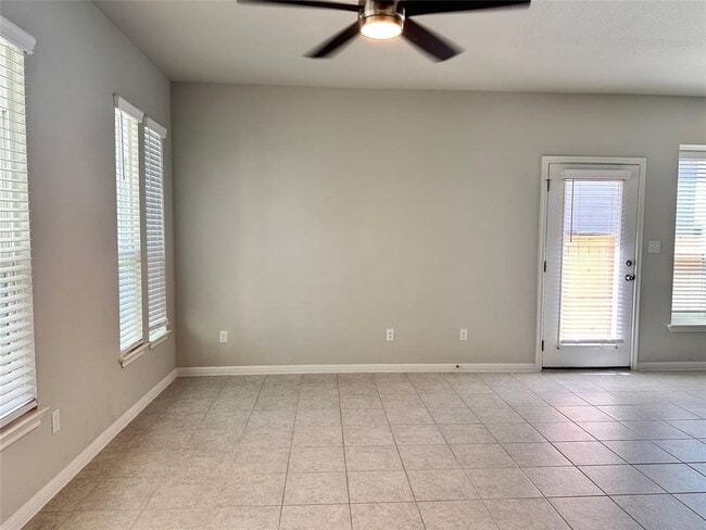 Photo - 137 Rustic Glen Dr