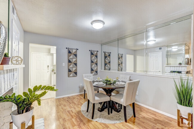 2BR, 2BA - 1,113SF - Dining Room