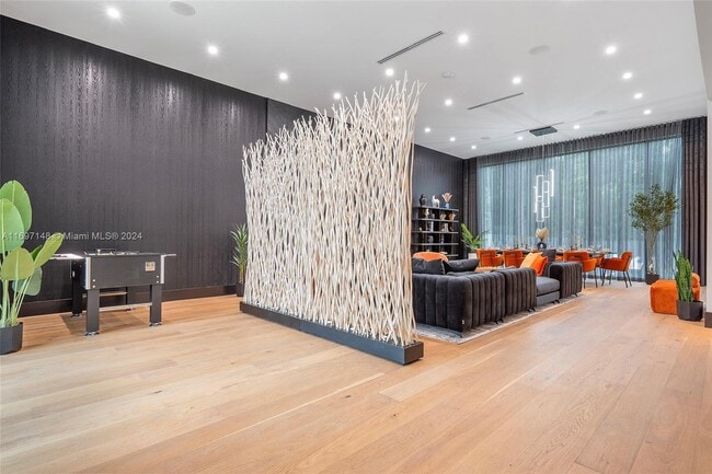 Photo - 76 NW 44th St