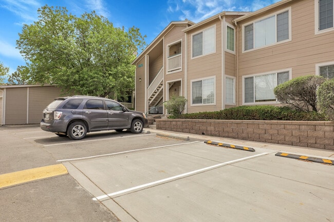 Building Photo - 8475 Pebble Creek Way