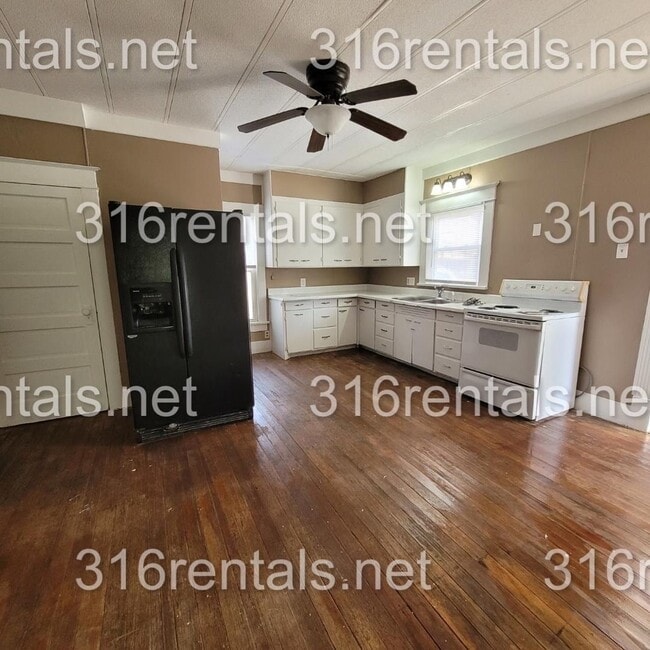 Photo - $825- 2 bed 1 bath - Home