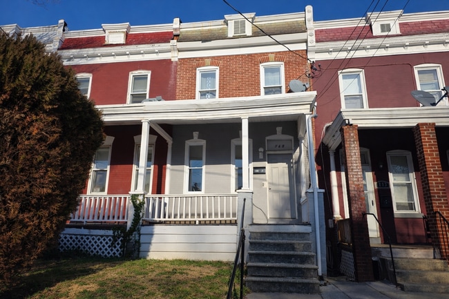 Building Photo - 115 W 23rd St Unit 1