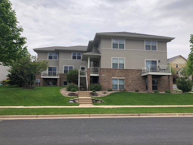 Building Photo - 8142 Broadmoor St