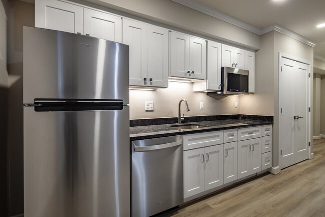 Photo - 1016 Duke St