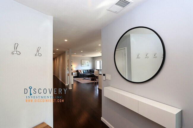 Photo - Centrally Located Mid-Century Contemporary Home