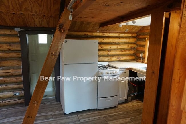 Photo - Cute Cabin in the Woods!! Apartment Unit 2