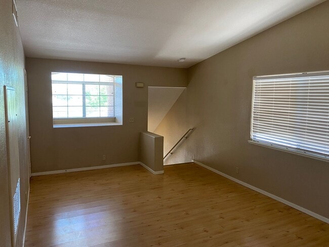 Photo - Summerlin Duplex. Balcony. Upgraded appliances.