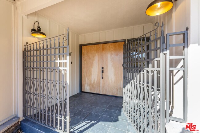 Photo - 835 Camino Santos Reyes