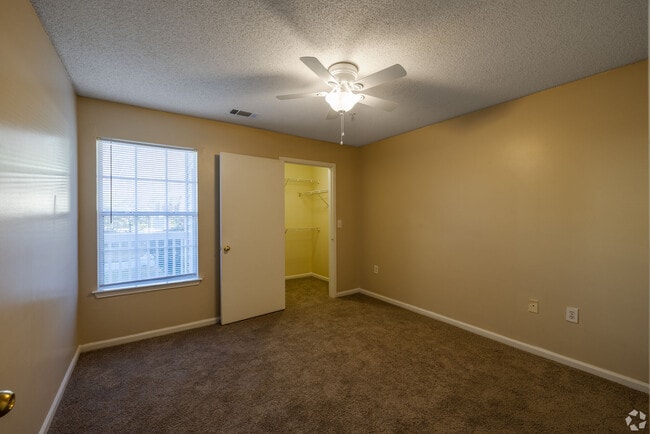 Forest Pointe Apts