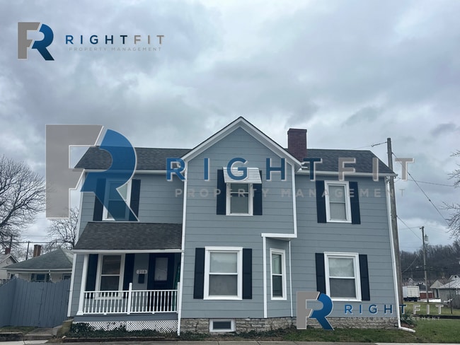 Building Photo - Freshly Renovated Home in Miamisburg