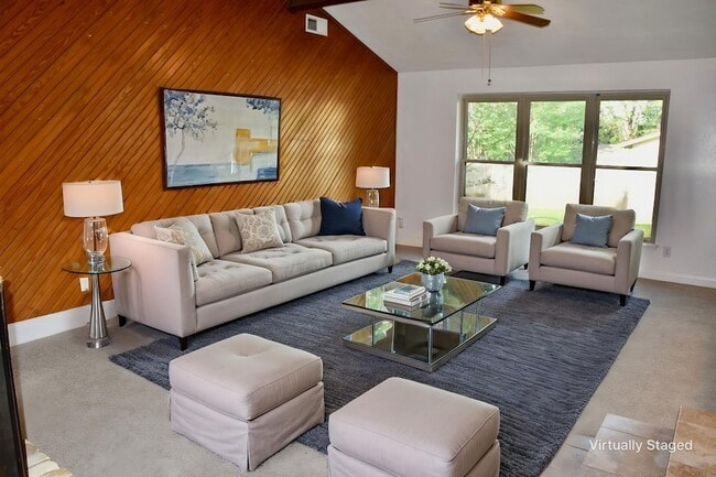 Photo - 4208 Blossom Trail