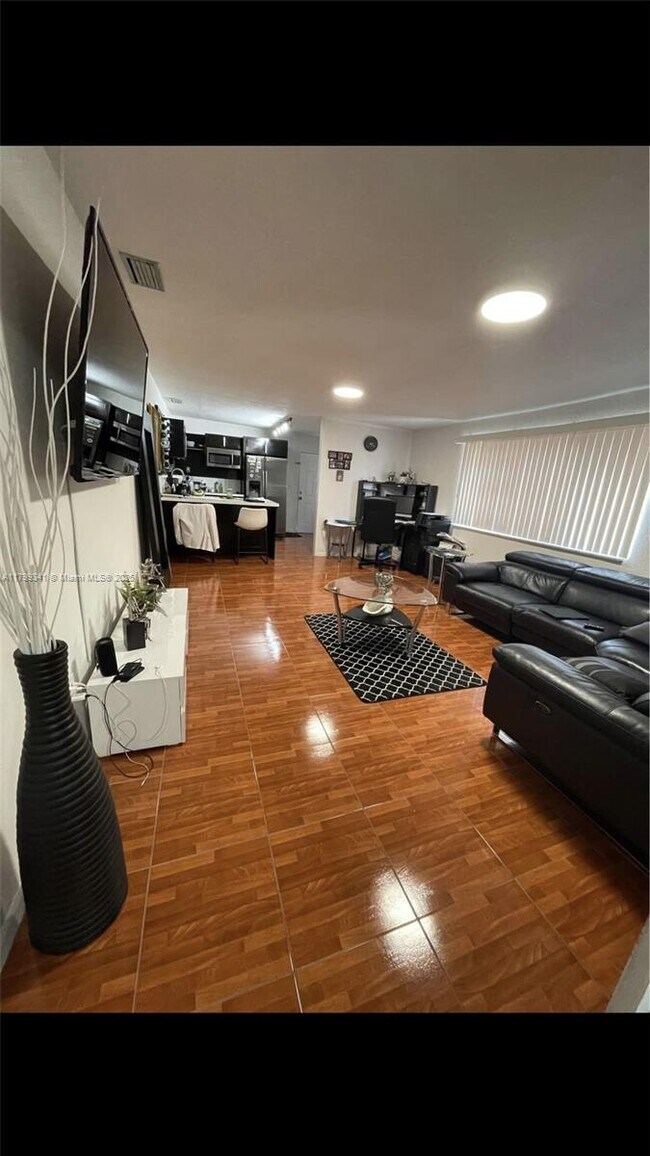 Photo - 4765 NW 184th Terrace Apartamento Unidad A