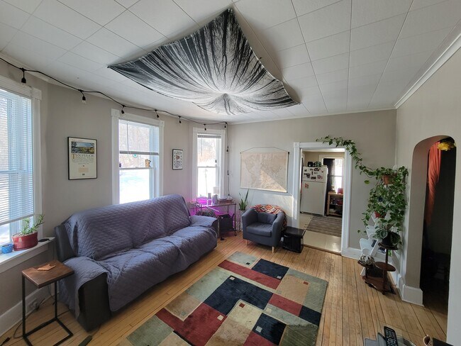 Photo - 25 W 9th St Unit 1