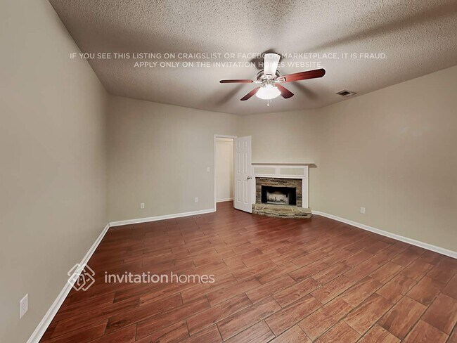 Photo - 162 Southwind Ln