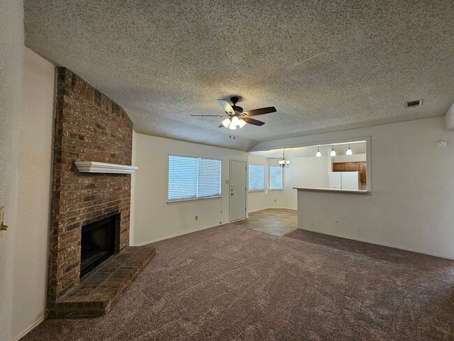 5101 Glennwood Dr