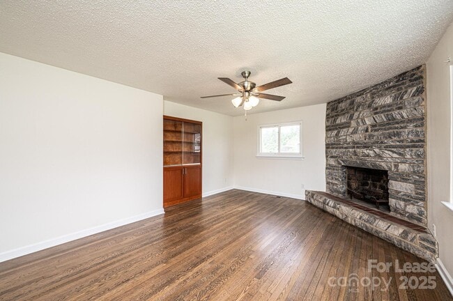Photo - 975 22nd St Pl NE