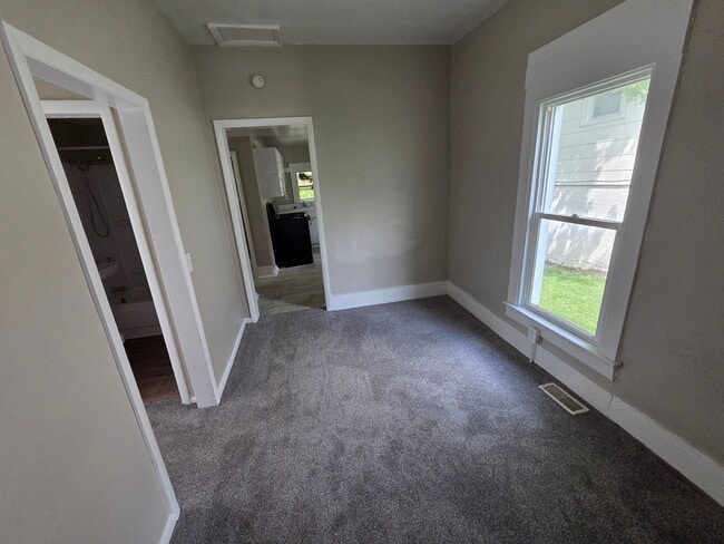 Photo - 1046 W Maple Ave