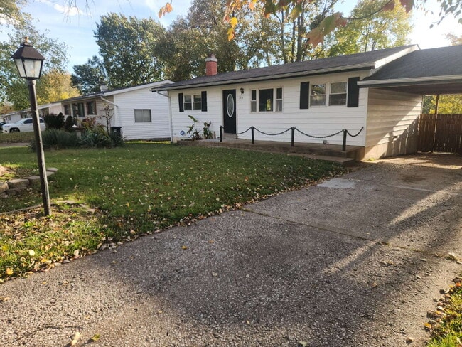 Building Photo - Completely Rehabbed Home in Oakville Schoo...