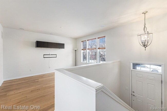 Photo - 27999 Middleton Dr