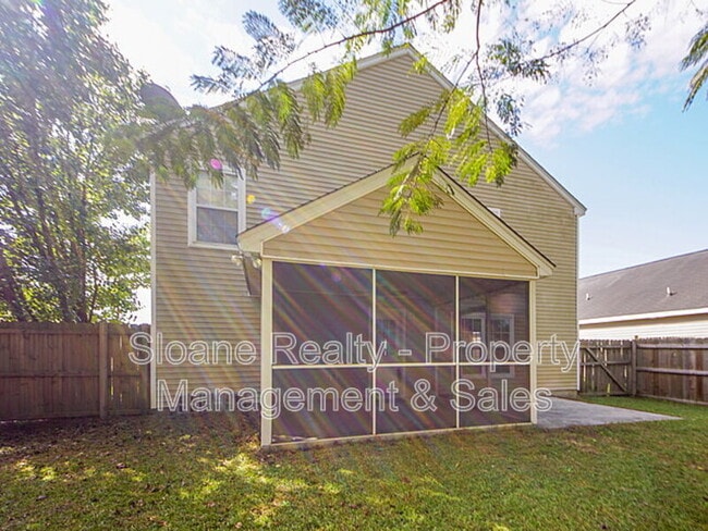 Photo - 1118 Deerberry Rd