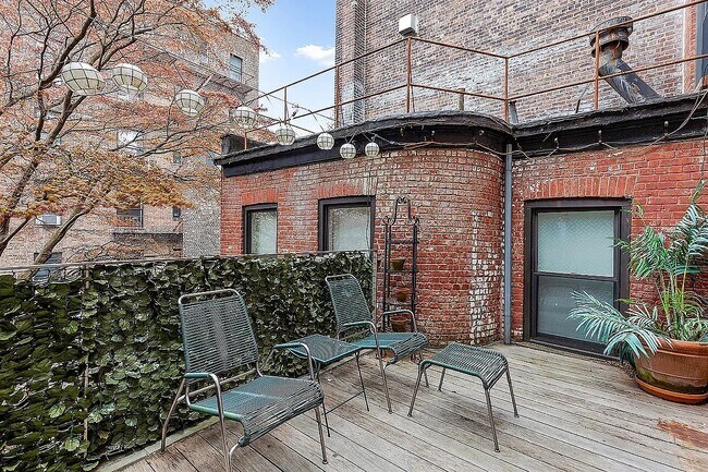 Photo - 198 Sixth Avenue Unidad 3